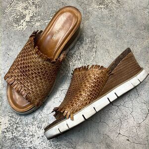 Diba True brand brown leather weave slides wedges very soft and comfy